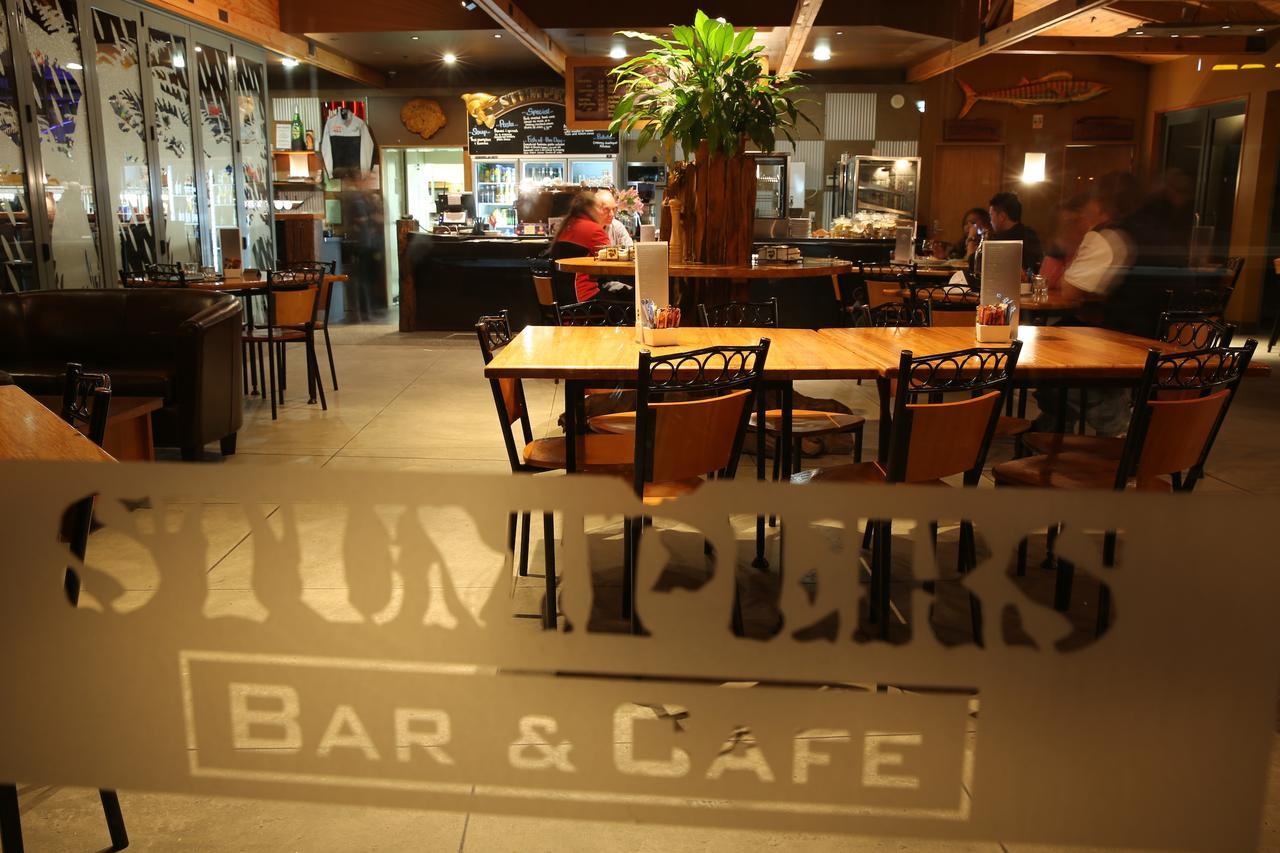 Stumpers Hotel Hokitika Buitenkant foto